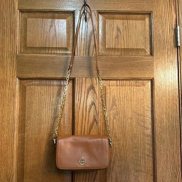 Tory Burch Bags Tory Burch Robinson Crossbody Bag Tan Poshmark